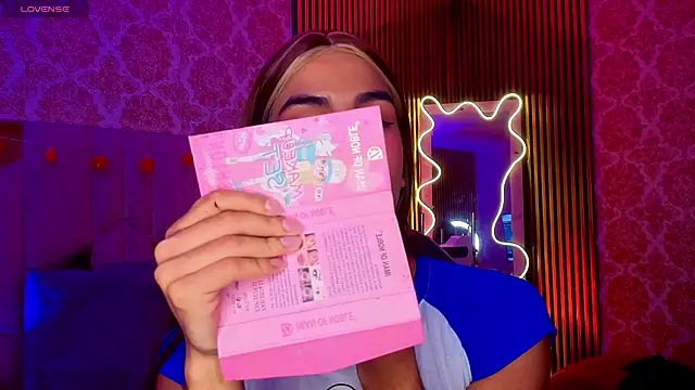 LIHIAN TAY online show from April 2026 12:56:01 PM