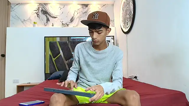 PRETTY SEX1 online show from September 2025 07:10:02 AM