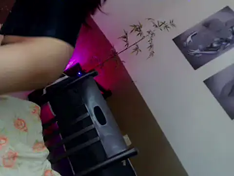 Snapshot of Spicy_kinky chatting on July 2026 08:49:02 PM Spicy kinky online show from July 2026 08:49:02 PM