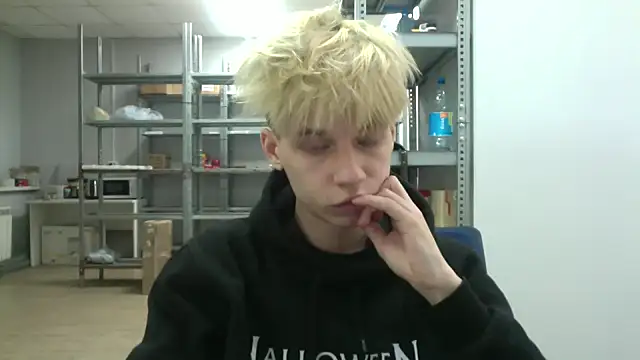 Snapshot of gornits chatting on October 2025 03:17:01 AM gornits online show from October 2025 03:17:01 AM