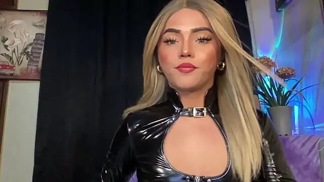 Snapshot of calimonroe chatting on October 2025 07:02:01 PM calimonroe online show from October 2025 07:02:01 PM