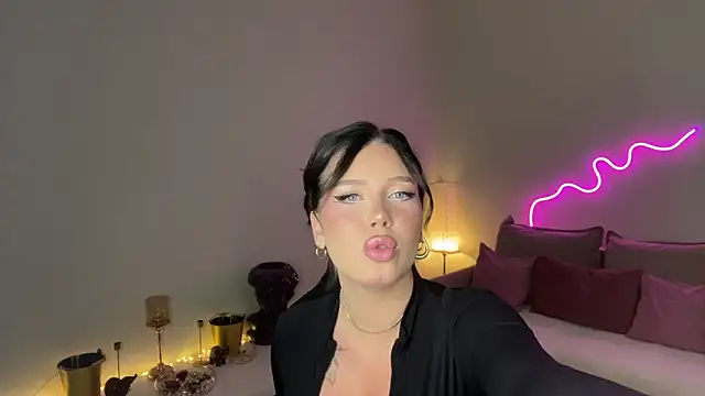 mistress of hearts online show from May 2026 07:34:02 PM
