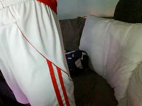 boyhigh1997 online show from October 2025 05:34:01 PM