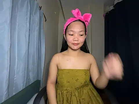 Snapshot of princess_janine chatting on August 2026 04:36:02 AM princess janine online show from August 2026 04:36:02 AM