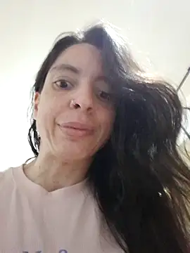 chicalunar24 online show from November 2025 04:02:02 AM