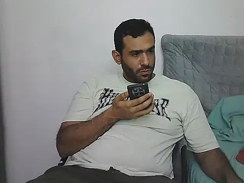 Snapshot of morenocabro10 chatting on February 2026 03:26:01 AM morenocabro10 online show from February 2026 03:26:01 AM