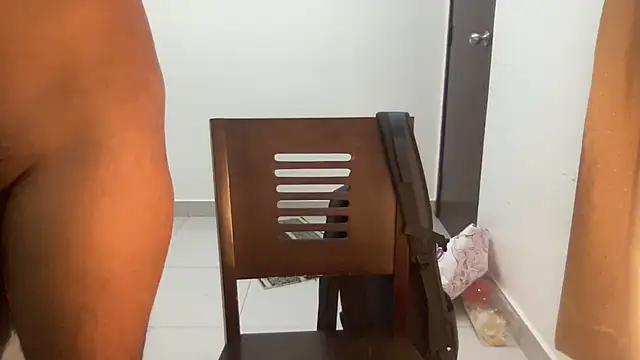 Hotmaskedboi online show from November 2025 12:11:02 PM