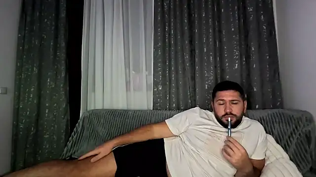 Gold Alpha Boy online show from October 2025 07:20:02 PM