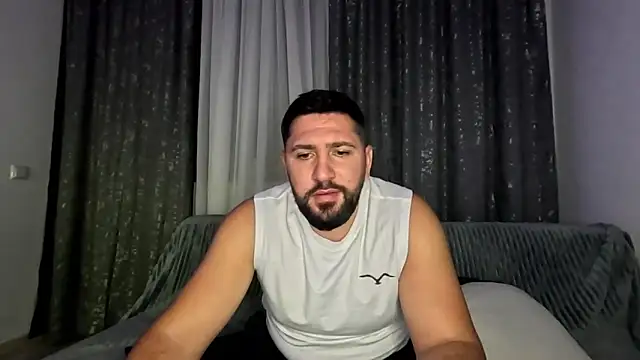 Gold Alpha Boy online show from October 2025 06:13:02 PM