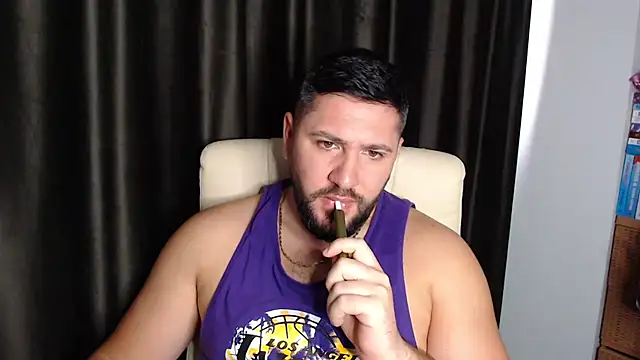 Gold Alpha Boy online show from November 2025 08:47:01 AM