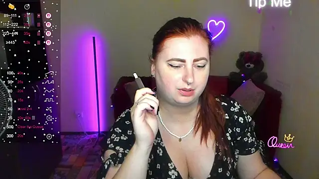Snapshot of Alicia_love00 chatting on June 2026 11:31:01 AM Alicia love00 online show from June 2026 11:31:01 AM