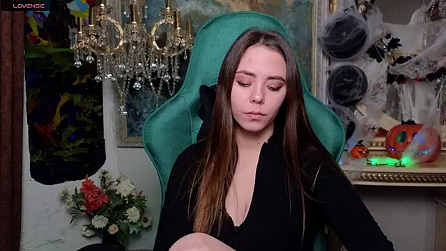 IvoryWood  online show from October 2025 10:39:02 AM