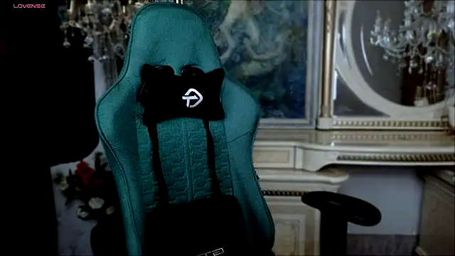 LaraBenson  online show from November 2025 10:48:02 AM