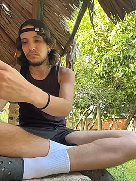 Luxx 14 online show from April 2026 10:23:02 PM