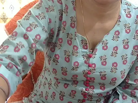 CHAMELI4747 online show from April 2026 08:09:02 AM