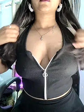 luv johrrra online show from December 2025 10:44:02 AM