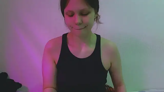 Lunliss online show from March 2026 12:32:02 AM