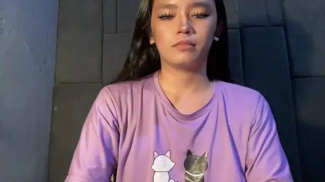 Claudia Johnson online show from October 2025 05:35:01 PM