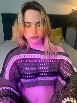Snapshot of Chloe_Ravens chatting on September 2025 08:09:02 PM Chloe Ravens online show from September 2025 08:09:02 PM