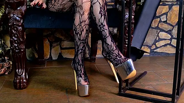 VanessaColby online show from October 2025 06:18:01 PM