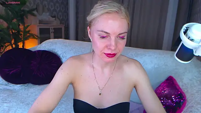 LiSinDoll online show from November 2025 06:48:01 AM