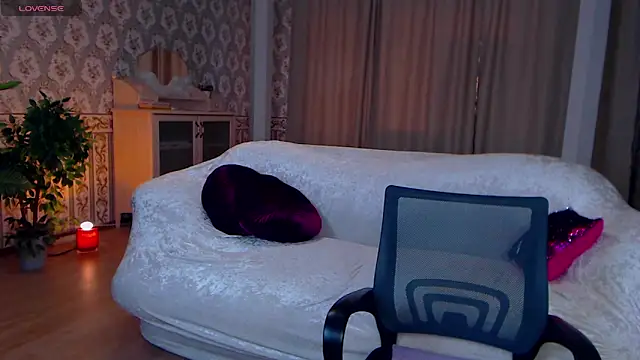 LiSinDoll online show from April 2026 01:14:01 AM