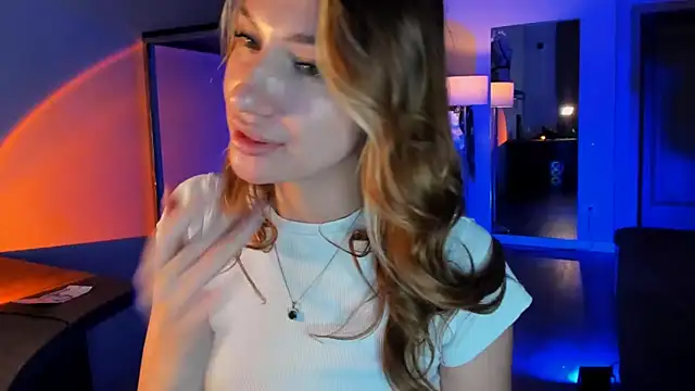 MariGven online show from November 2025 02:32:01 PM