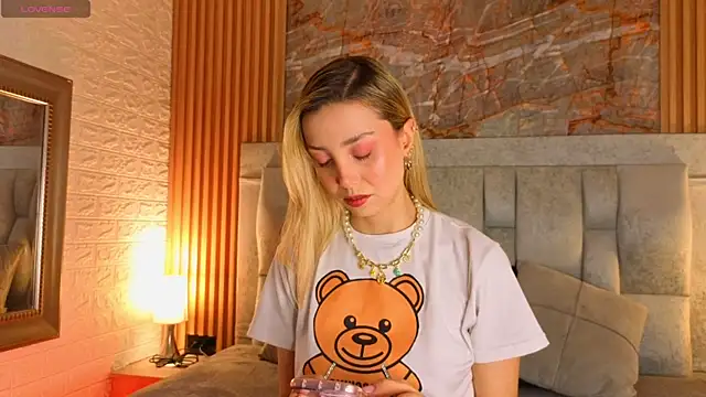 miaroldan online show from November 2025 05:44:02 PM