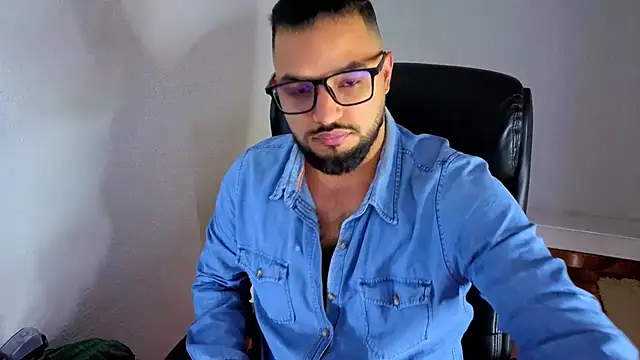 Snapshot of Ernesto-Rodriguez82 chatting on June 2026 08:17:02 AM Ernesto-Rodriguez82 online show from June 2026 08:17:02 AM