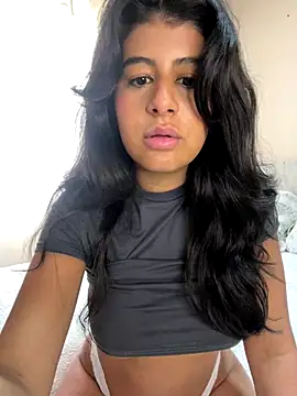 CuteMaddy18 online show from October 2025 01:33:02 PM
