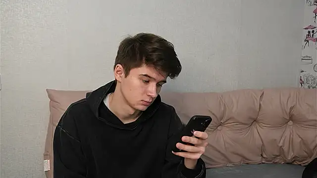 SherlockMax online show from October 2025 07:12:01 PM