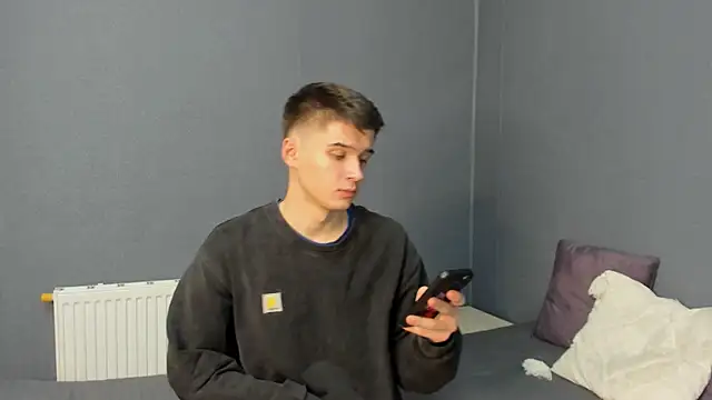 SherlockMax online show from November 2025 06:41:01 PM