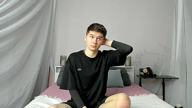 SherlockMax online show from February 2026 07:09:02 PM