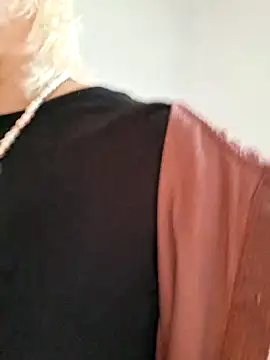 VikaKing online show from November 2025 09:10:01 AM