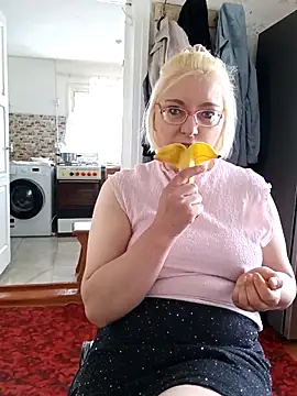 VikaKing online show from March 2026 09:15:01 AM