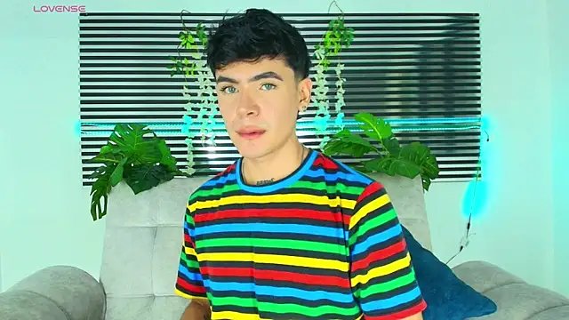 CamiiGuzmanX online show from January 2026 08:45:01 PM