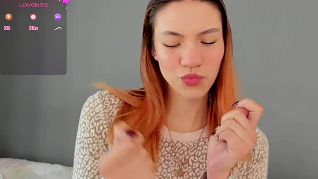 Snapshot of AntonellaaRossii chatting on October 2025 01:09:01 PM AntonellaaRossii online show from October 2025 01:09:01 PM