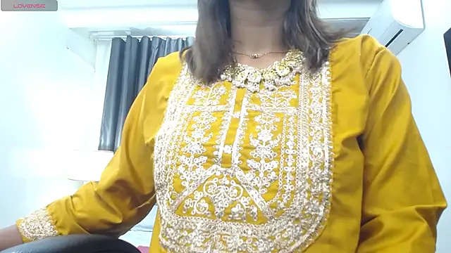 Snapshot of kairadayamai chatting on April 2026 12:14:02 PM kairadayamai online show from April 2026 12:14:02 PM