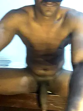 Bullboy8in online show from September 2025 06:26:02 AM