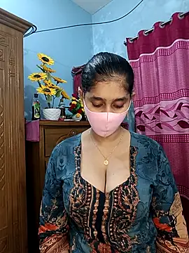 Cute Faria online show from November 2025 05:02:01 PM