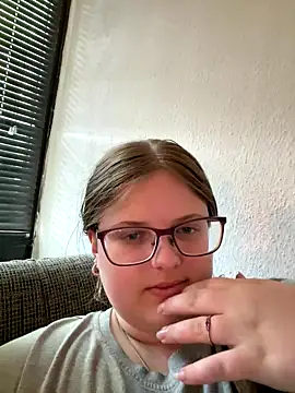 Snapshot of CurvyPaar2 chatting on September 2025 10:30:02 AM CurvyPaar2 online show from September 2025 10:30:02 AM