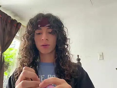 camille delrey online show from October 2025 04:41:01 PM