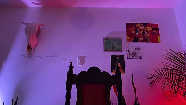 camille delrey online show from November 2025 12:43:01 AM