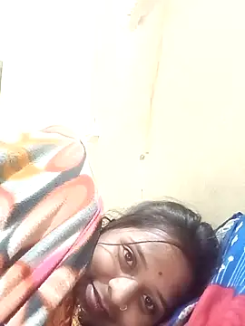 Hot crety online show from February 2026 04:52:02 PM