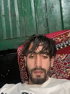 lyath3245 online show from April 2026 06:39:01 AM