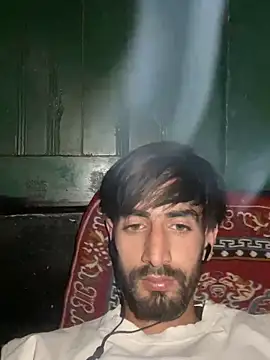 lyath3245 online show from April 2026 06:10:02 PM