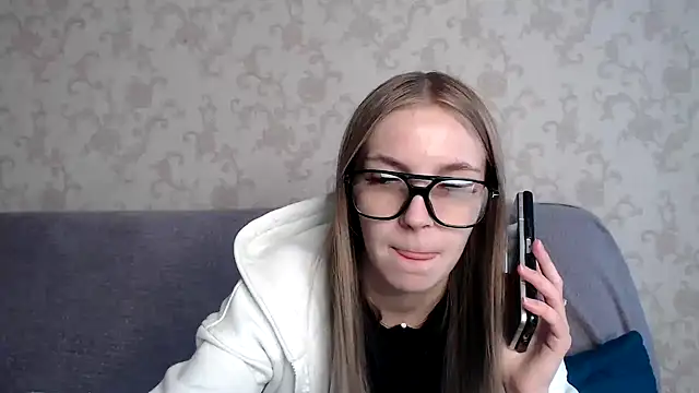 HitGyrl online show from November 2025 08:36:02 AM