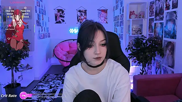 LiliLuna online show from October 2025 04:07:01 PM