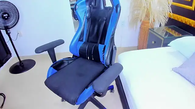 anagil  online show from October 2025 01:40:02 PM