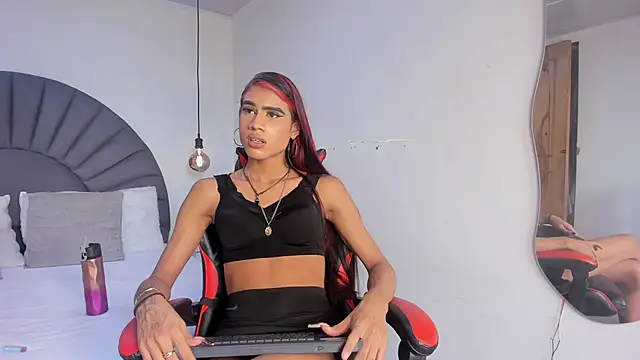 LissyAndrade online show from May 2026 08:25:01 PM